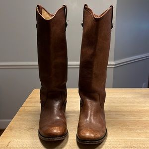 Melissa button 2 Frye Boot